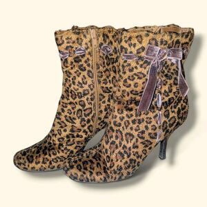 Rouge Helium Leopard Print Kitten Heel Booties Women's Size 9